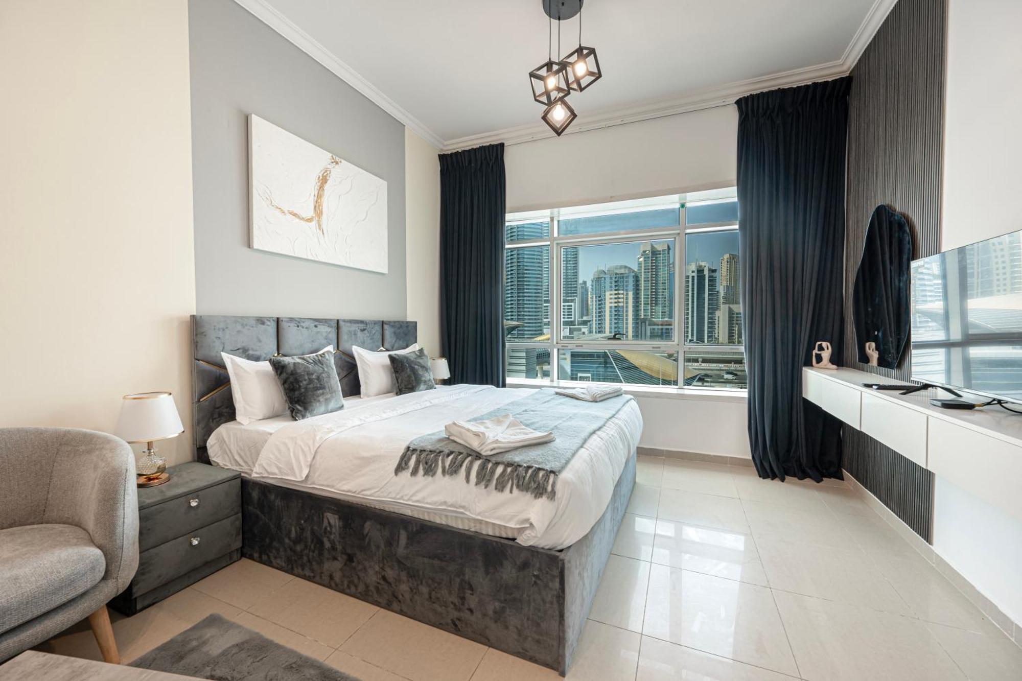 Apartment Cozy Retreat With Scenic Views *